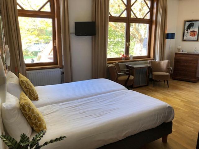 Logis Pastis Hotel มาสทริชท์ ภายนอก รูปภาพ